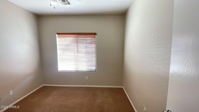 Building Photo - 5158 W Poinsettia Dr