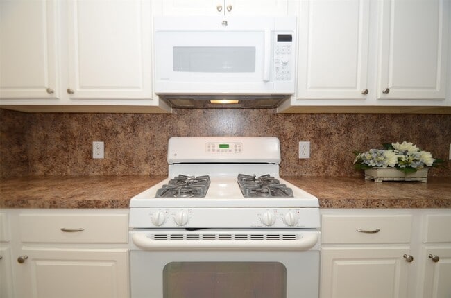 Building Photo - 5606 Claybeck Ln