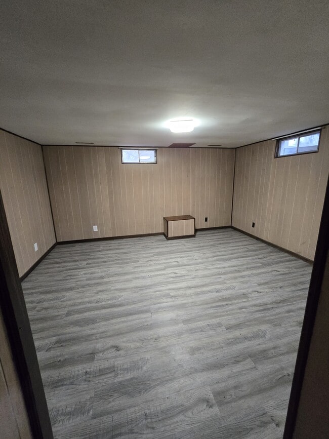 Building Photo - 7517 N Lydia Ave