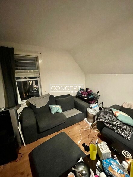 Building Photo - 7 Jay St