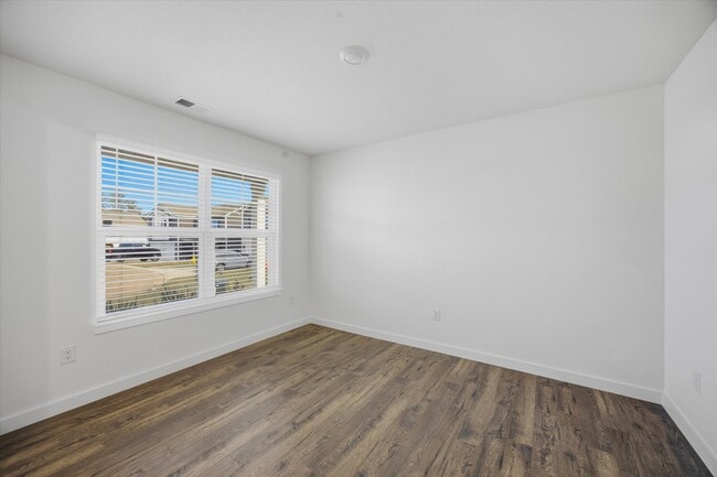 Building Photo - 7740 Belhaven Ln