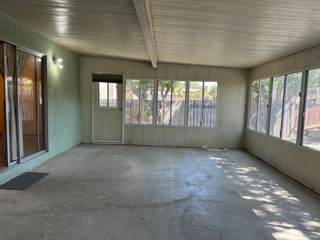 Building Photo - 3 Bedroom 2 Bath home in Vallejo