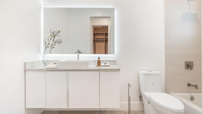 Building Photo - 17400 Rosella Rd