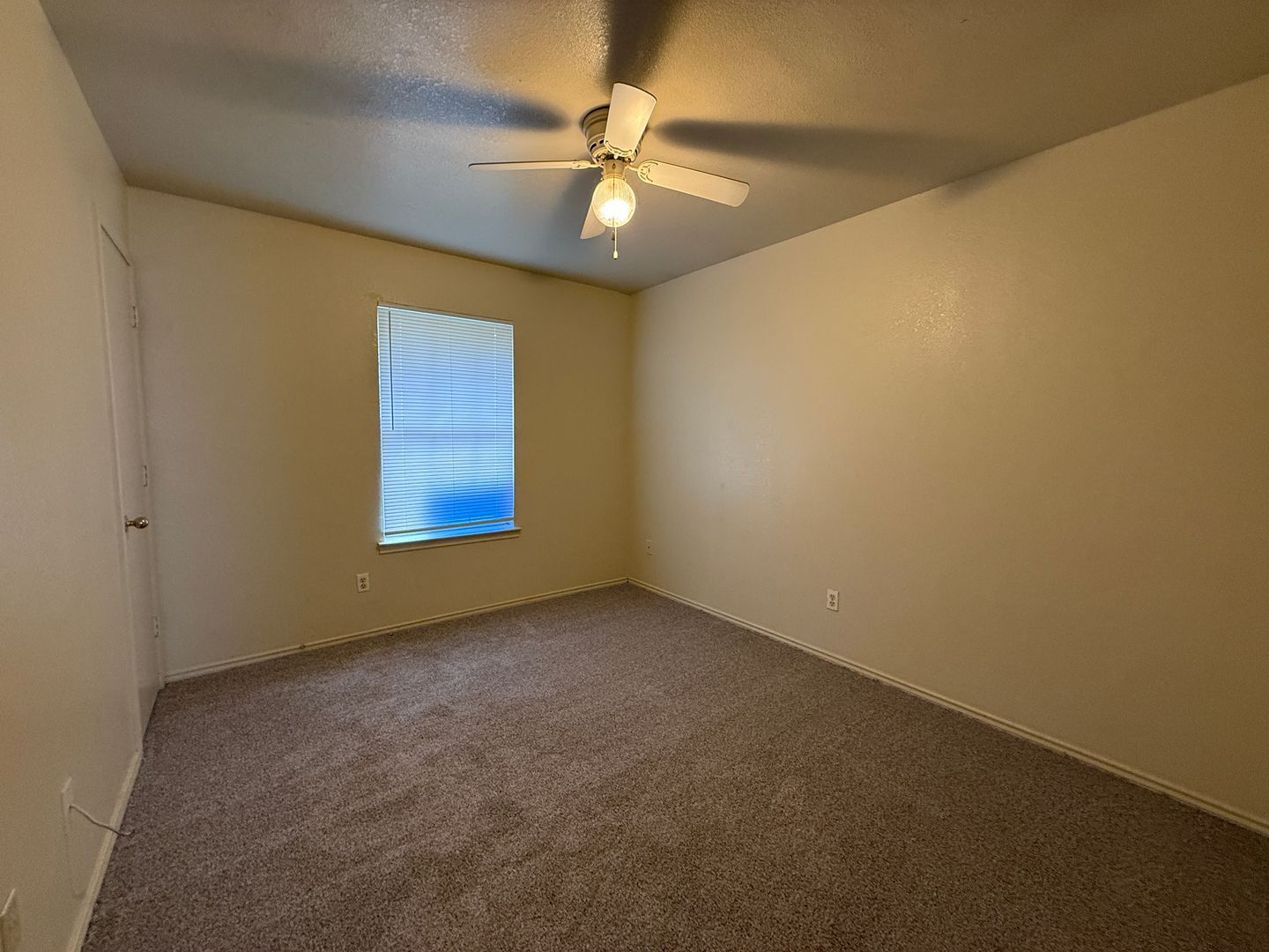 Building Photo - 1706 Benttree Dr