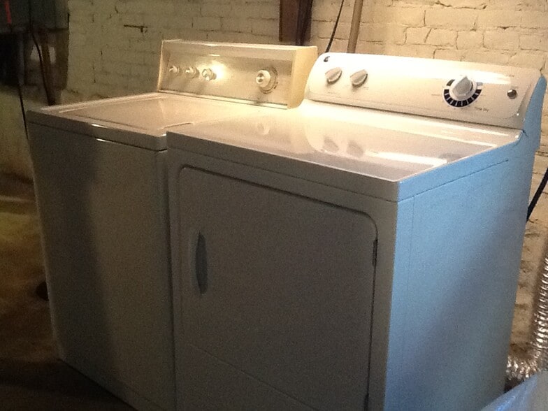 Washer & Dryer - 87 Water St