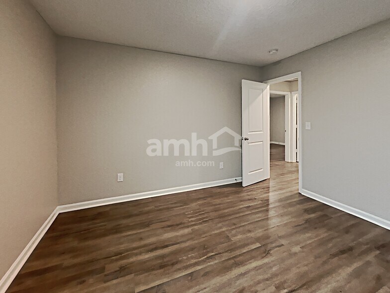 Building Photo - 3315 Ridge HillPkwy