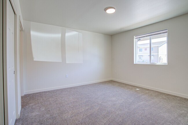 Building Photo - Country Living with Modern Flair: Wake up to the sounds of nature, Live Minutes from Everything