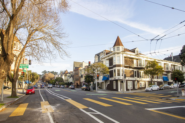 Building Photo - 200 Arguello