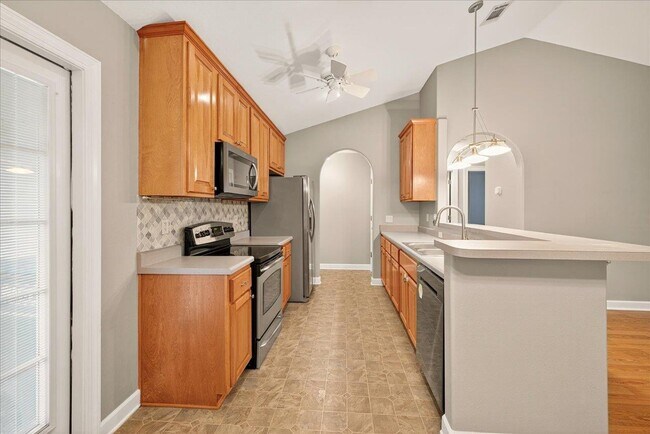 Building Photo - 4 Swift Pass