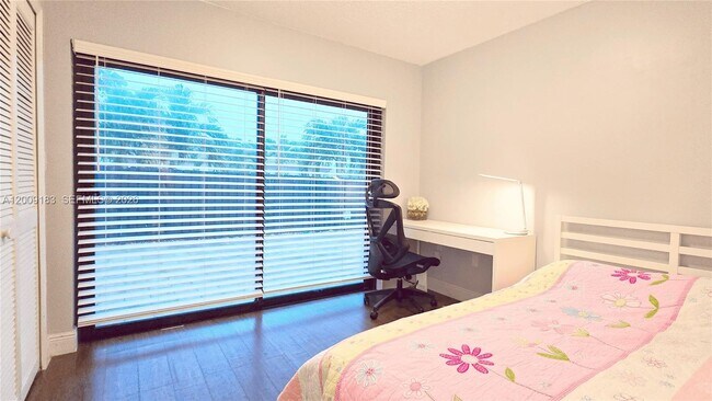 Building Photo - 3796 SW 148th Ct