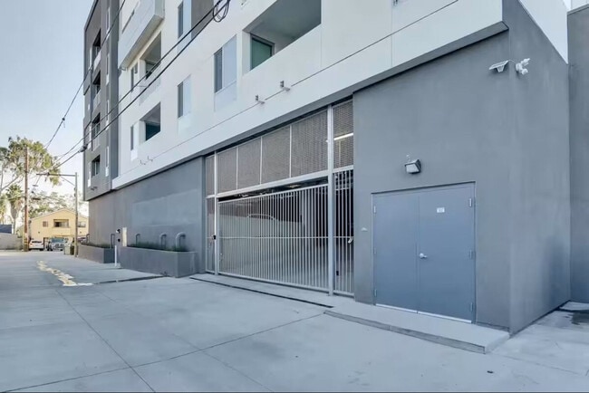 Building Photo - 4388 Ohio St