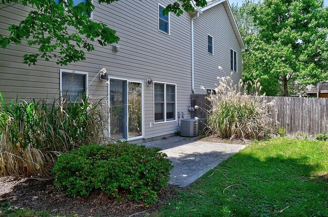 Building Photo - CHICKS BEACH CONDO FOR RENT - VIRGINIA BEACH!