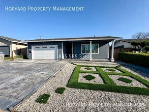 Building Photo - 2992 Capewood Ln