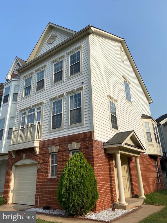 Building Photo - 46182 Chester Terrace