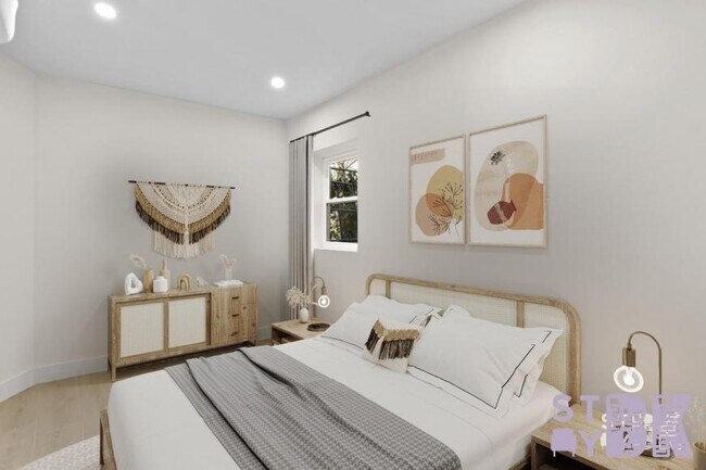 Building Photo - 3 bedroom in BROOKLYN NY 11221