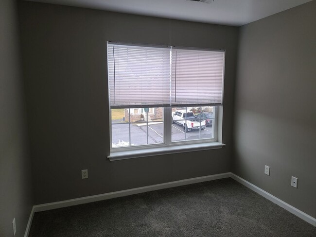 Building Photo - 3 Bedroom 2 1/2 bath Townhome for Rent in Waynesboro