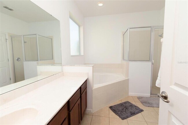 Building Photo - 361 Cabello Dr