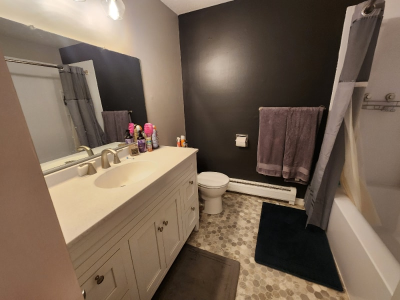 Building Photo - 205 Forest Dr