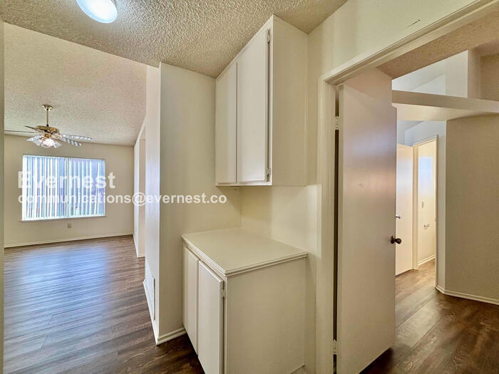 Building Photo - 27271 Prominence Rd