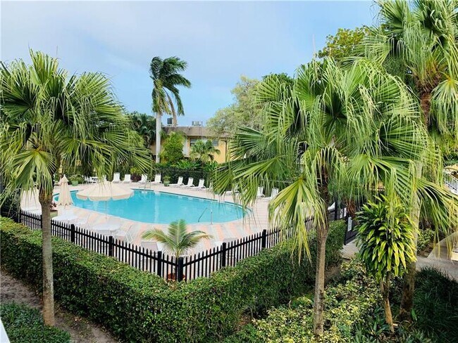 Building Photo - 5162 NE 6th Ave