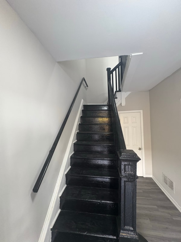 Building Photo - 2416 W Franklin St