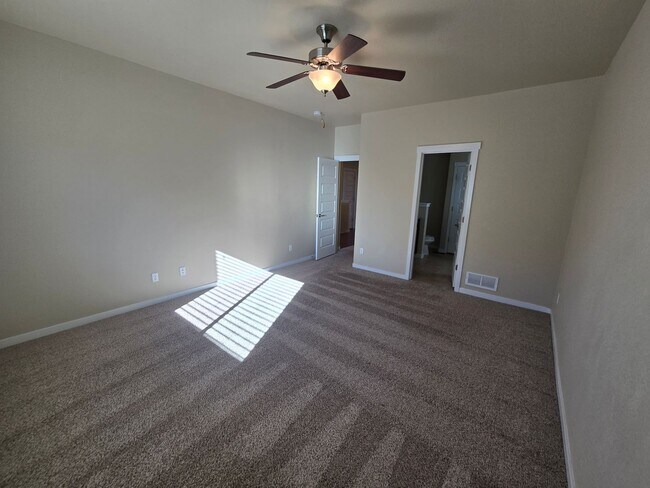 Building Photo - Ranch home with main floor master, 4 bed 3 bath Ranch home in Frederick