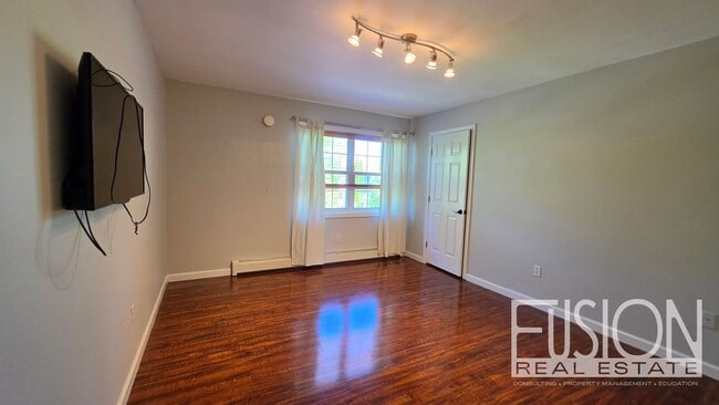 Building Photo - Elegant Four Bedroom Home in Dorset Farms!