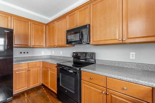 Building Photo - 6105 Regency Ct