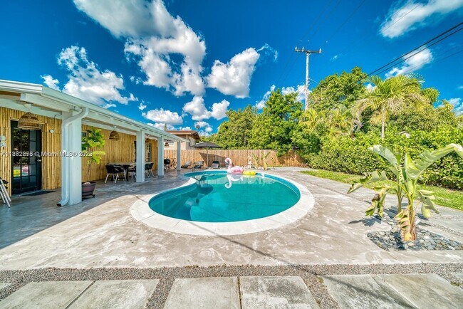 Building Photo - 1275 NE 204th Terrace