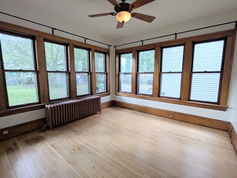 Building Photo - 1525 Elliot Ave