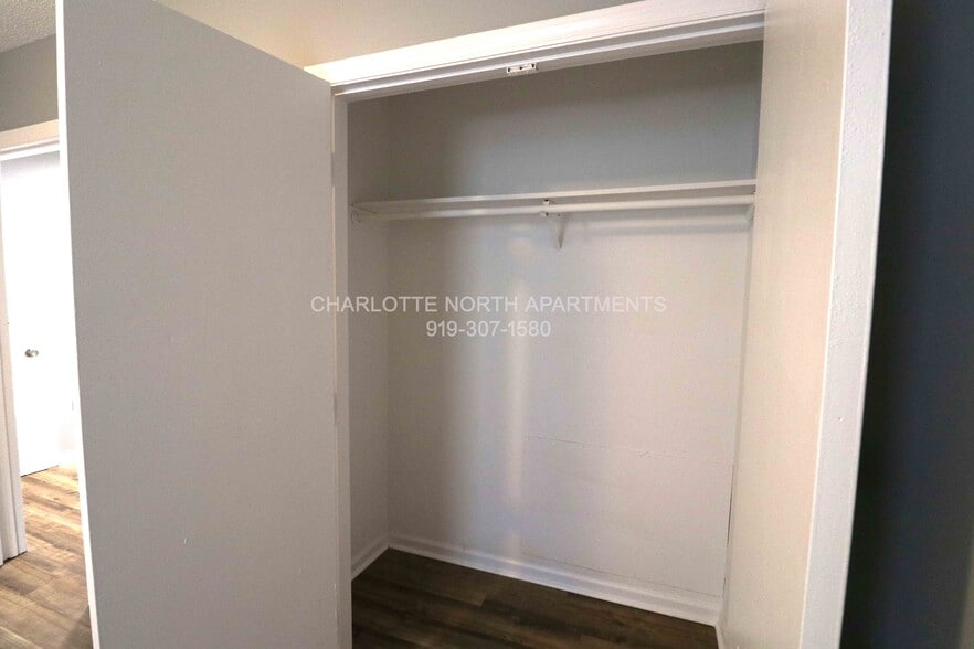 Building Photo - 533 Charlotte Ave