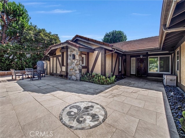 Building Photo - 5425 Brentwood Pl