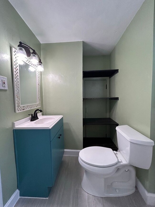 Building Photo - 2-Bedroom Duplex in Norfolk "ASK ABOUT OUR...