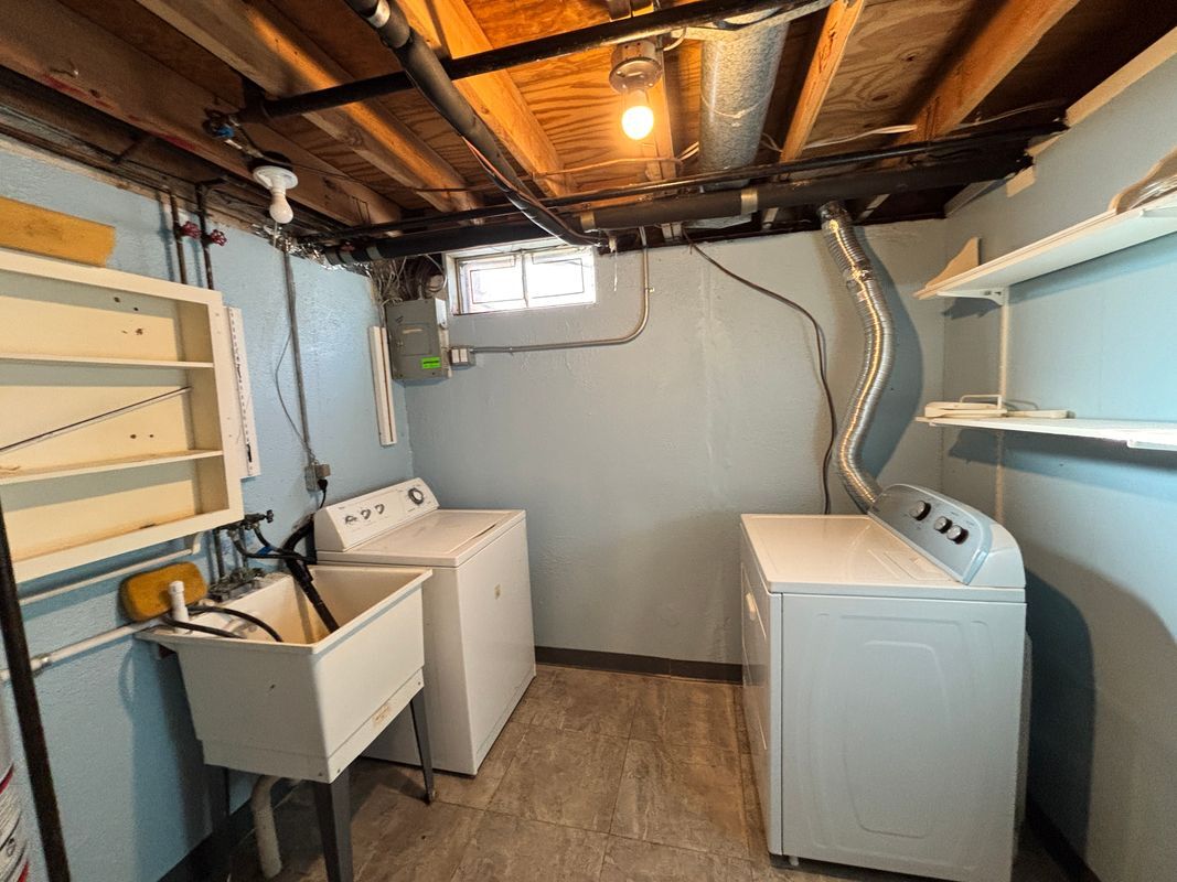 Building Photo - 17082 Kingsbrooke Dr