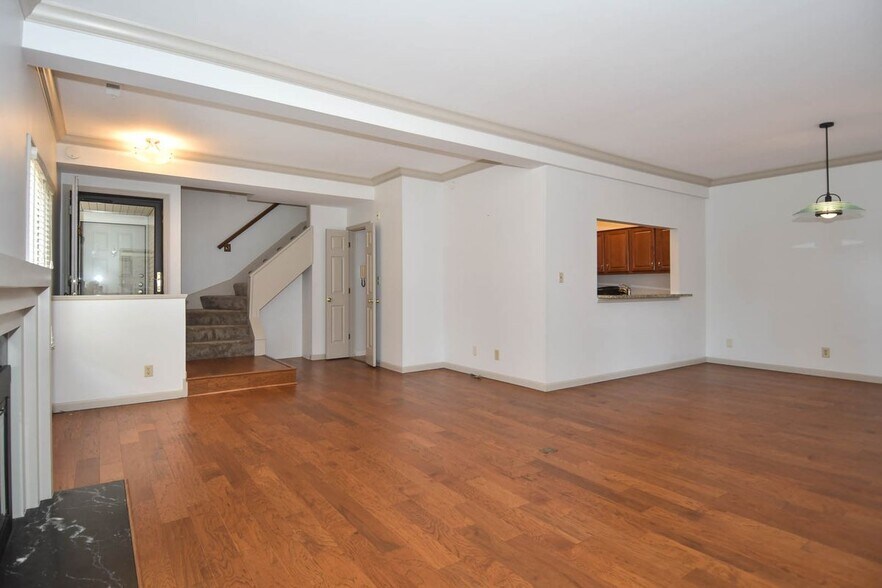 Building Photo - 4444 Lindell Blvd