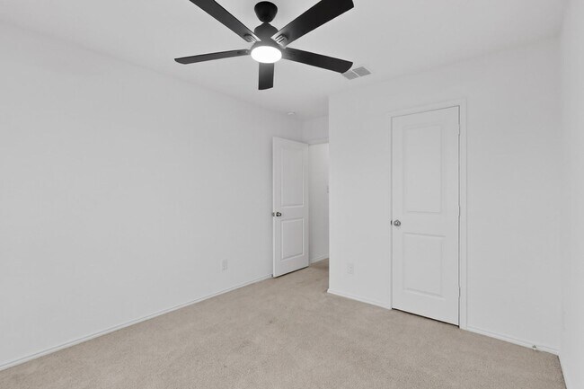 Building Photo - Modern 3-Bedroom Corner Lot Home with Fenced Yard in Forney – Built in 2023