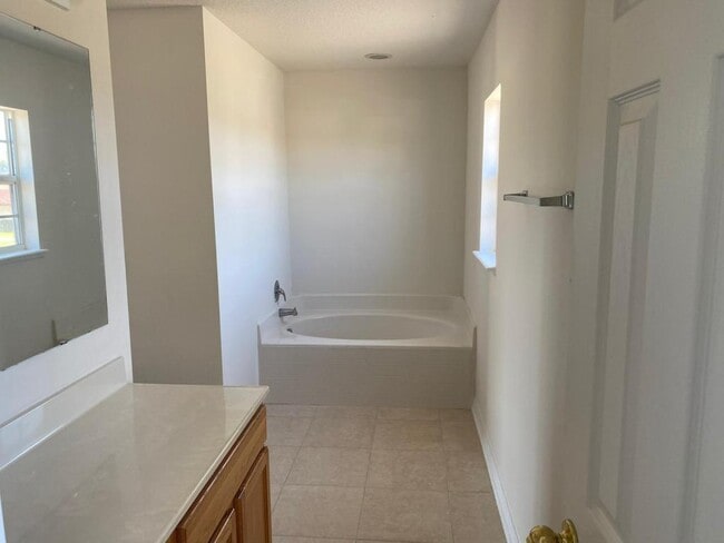 Building Photo - 217 Chadworth Dr