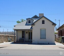 Building Photo - 1404 E San Antonio Ave