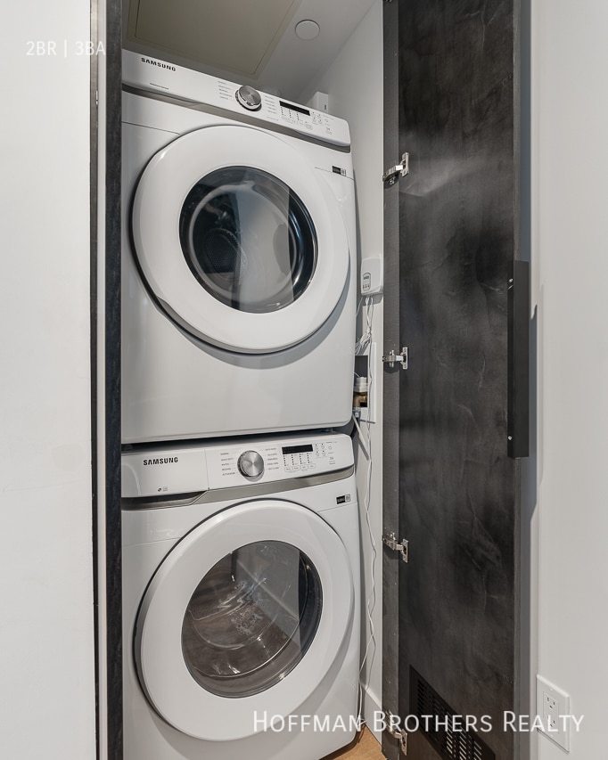 Building Photo - 10700 Tabor St