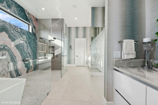 Building Photo - 8533 N Native Dancer Rd