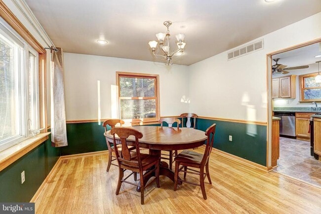 Building Photo - 119 Bosley Ave