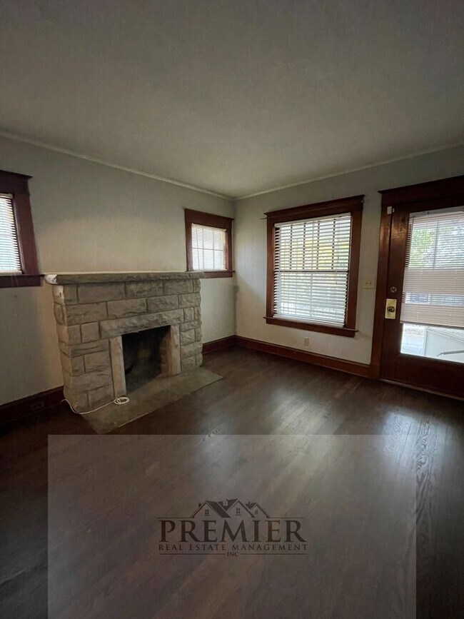 Building Photo - 4545 Fairmount Ave