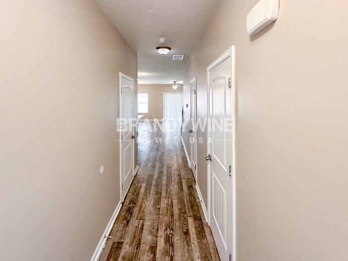 Building Photo - 1916 Old Dogwood