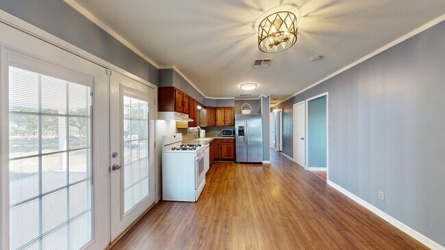 Building Photo - 7107 Westshire Dr