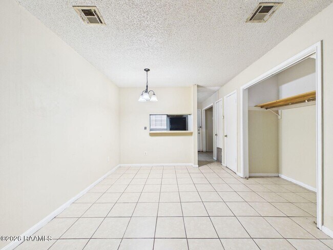 Building Photo - 202 Belfast St