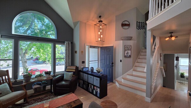 Building Photo - Beautiful 4 Bedroom 3.5 Bath Home - Longmont!
