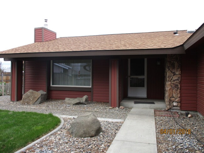 Primary Photo - 2539 S Underwood St