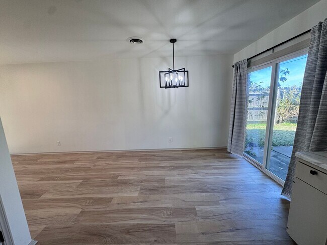 Building Photo - 9235 E 32nd St