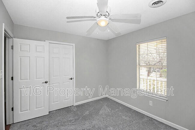 Building Photo - 141 Brookshire Dr