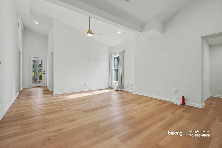 Building Photo - 1017 Sparks St SW